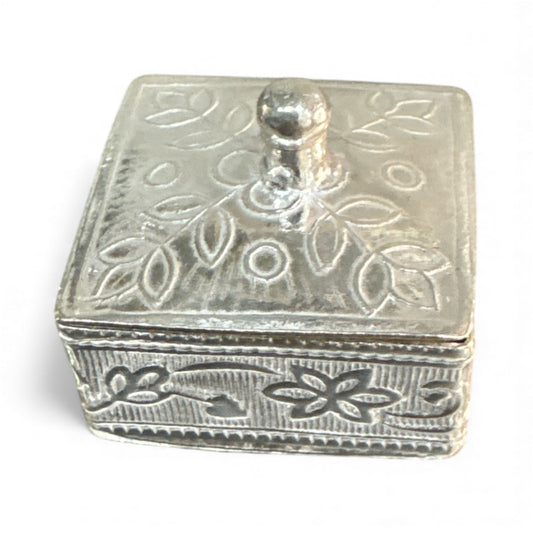 Ornate Square Silver Plated Kumkum Dibbi – Engraved Sindoor Dani / Puja Box with Lid